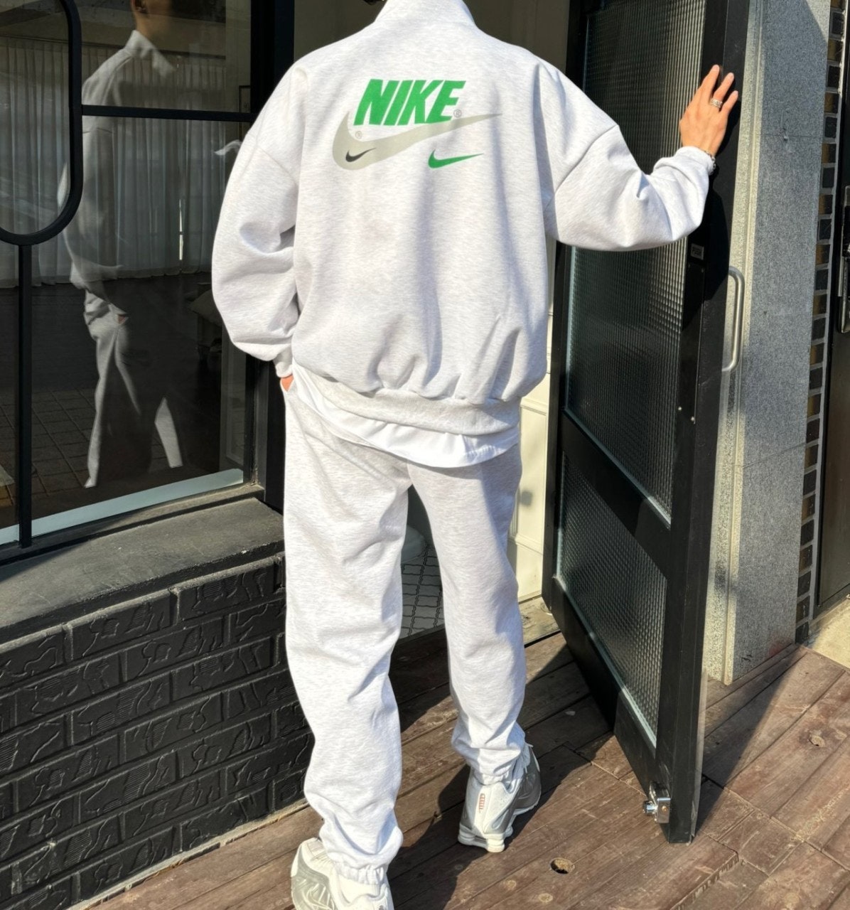 3_8gaUd018svc2xctipfzxqio_uebtiq.jpg 3_8gaUd018svc2xctipfzxqio_uebtiq.jpg