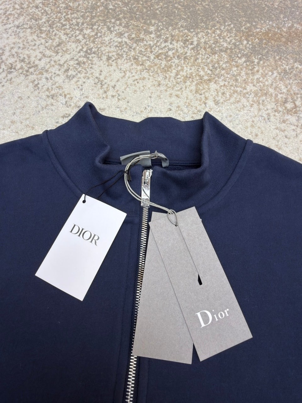 a_174Ud018svcpe3f4xeyi386_uebtiq.jpg a_174Ud018svcpe3f4xeyi386_uebtiq.jpg