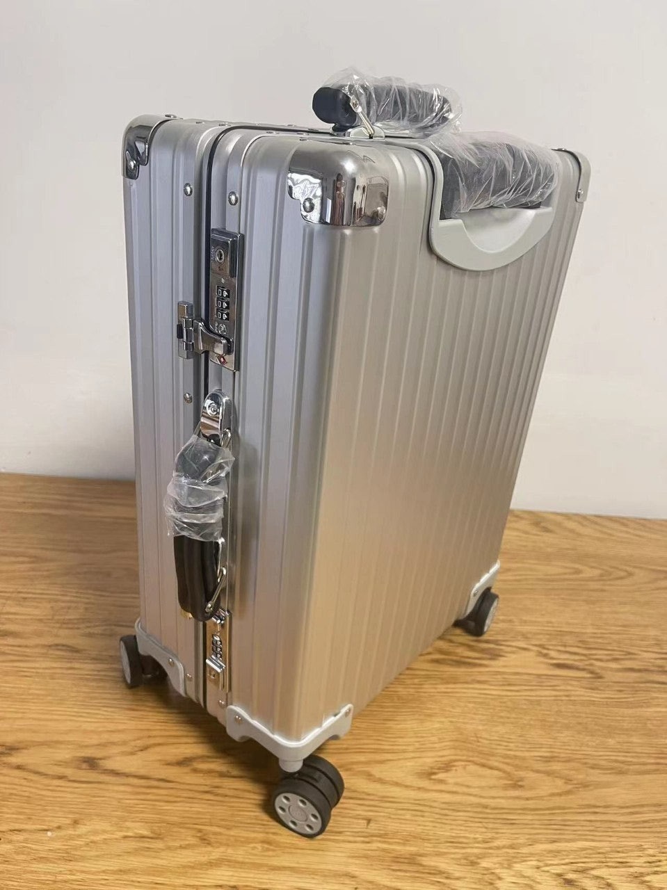 1_42bUd018svc67t8wisifxoi_a7ff1p.jpg 1_42bUd018svc67t8wisifxoi_a7ff1p.jpg