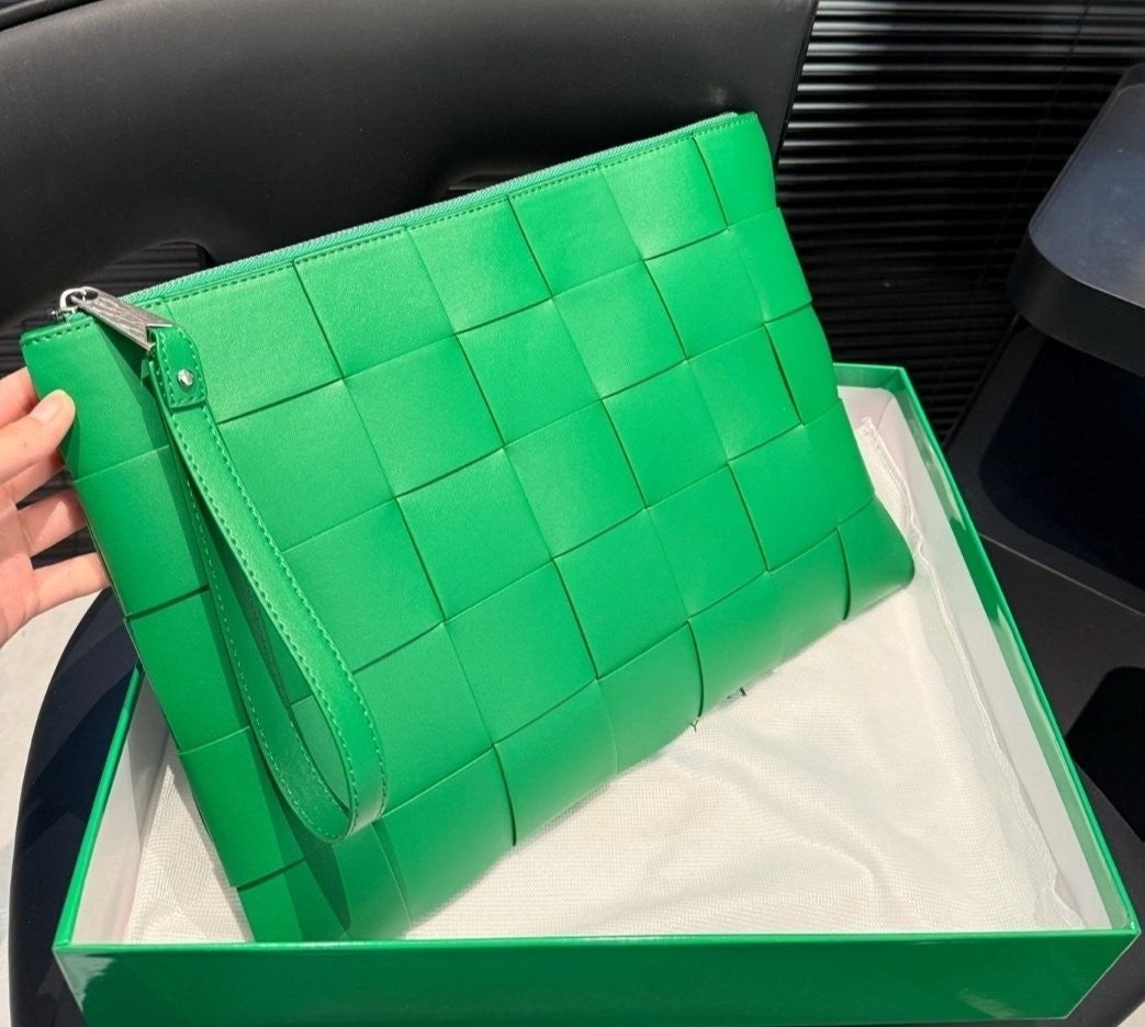 1_86aUd018svchrprwandcaj9_413zjm.jpg 1_86aUd018svchrprwandcaj9_413zjm.jpg