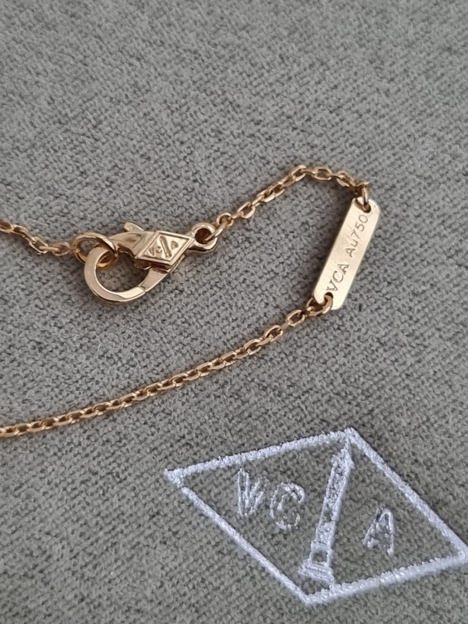 1_e2jUd018svcxdvhelcbcgg5_a7ff1p.jpg 1_e2jUd018svcxdvhelcbcgg5_a7ff1p.jpg