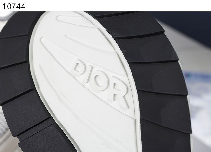 h_cjgUd018svc33anneetg39j_evzsoc.jpg h_cjgUd018svc33anneetg39j_evzsoc.jpg