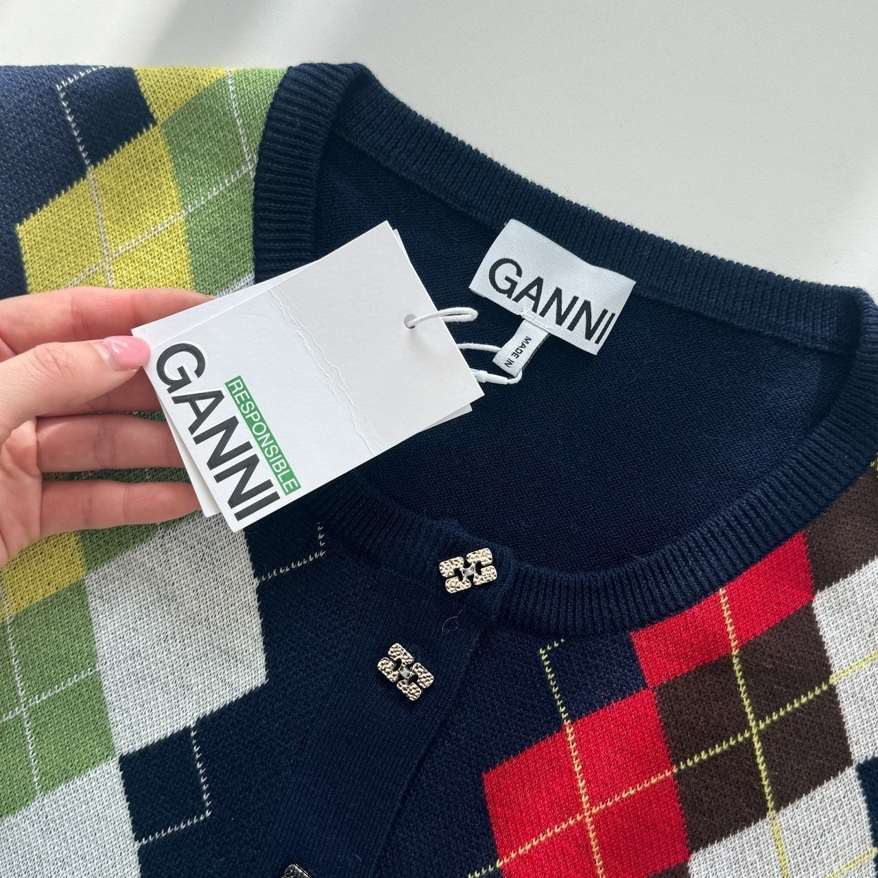 a_8eiUd018svc13qnchff2h4p5_a7ff1p.jpg a_8eiUd018svc13qnchff2h4p5_a7ff1p.jpg