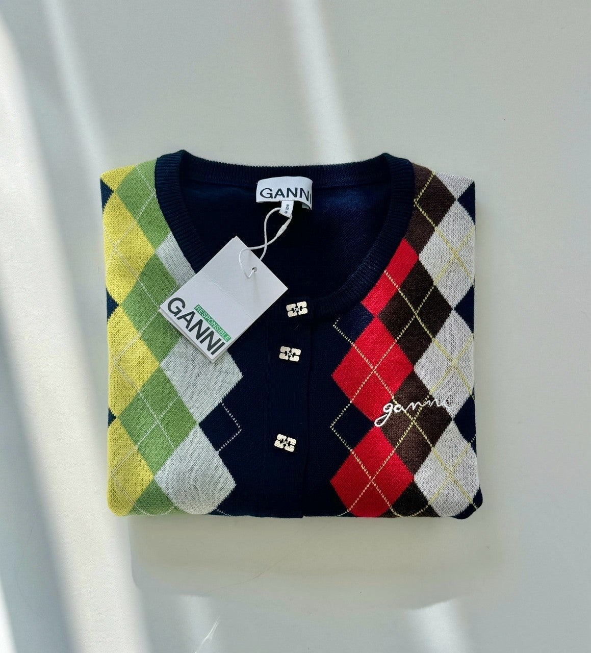 9_ieiUd018svc1mgdwy21k5hg7_a7ff1p.jpg 9_ieiUd018svc1mgdwy21k5hg7_a7ff1p.jpg