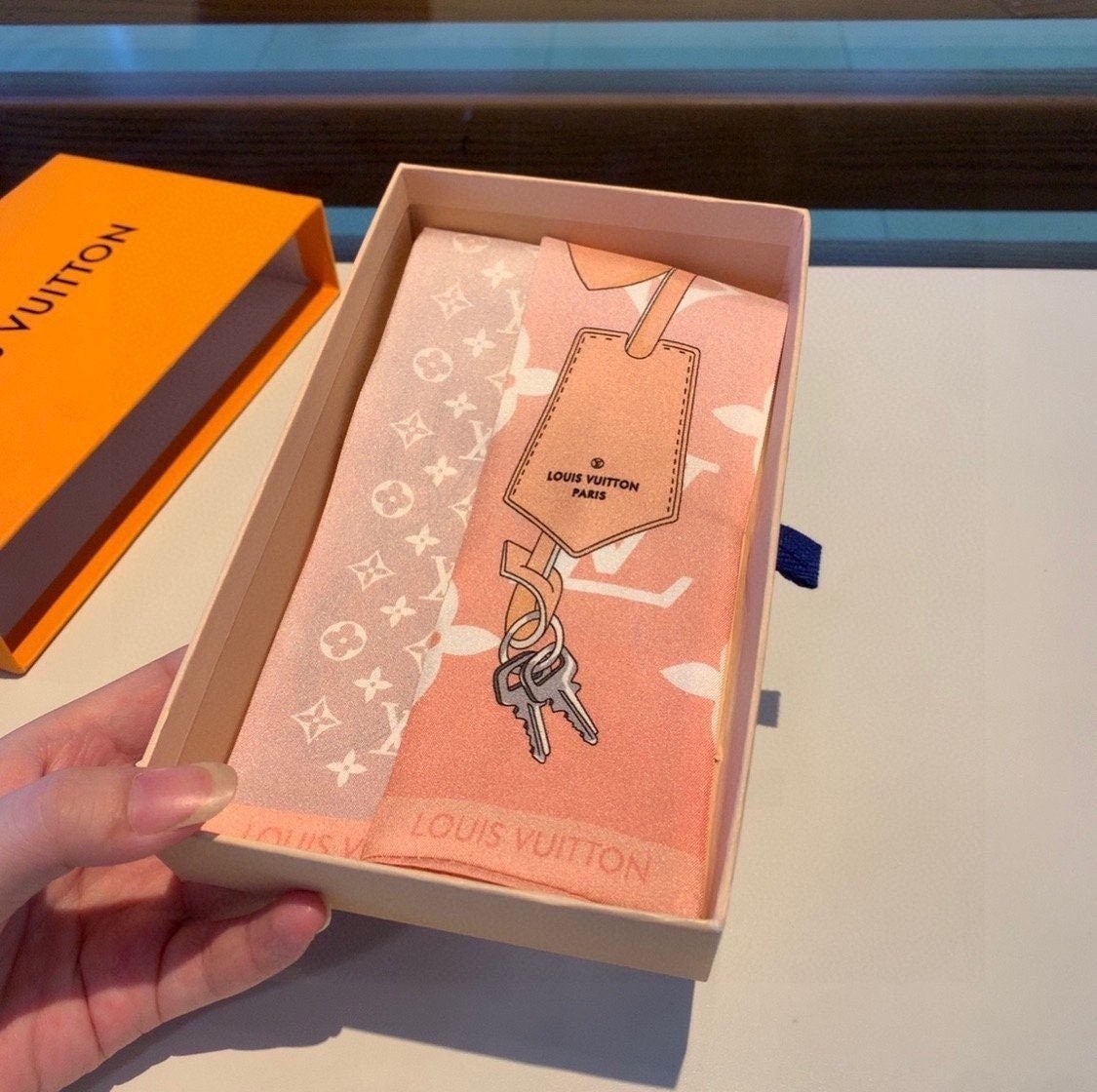 i_3e2Ud018svc6rgradwtht0z_413zjm.jpg i_3e2Ud018svc6rgradwtht0z_413zjm.jpg