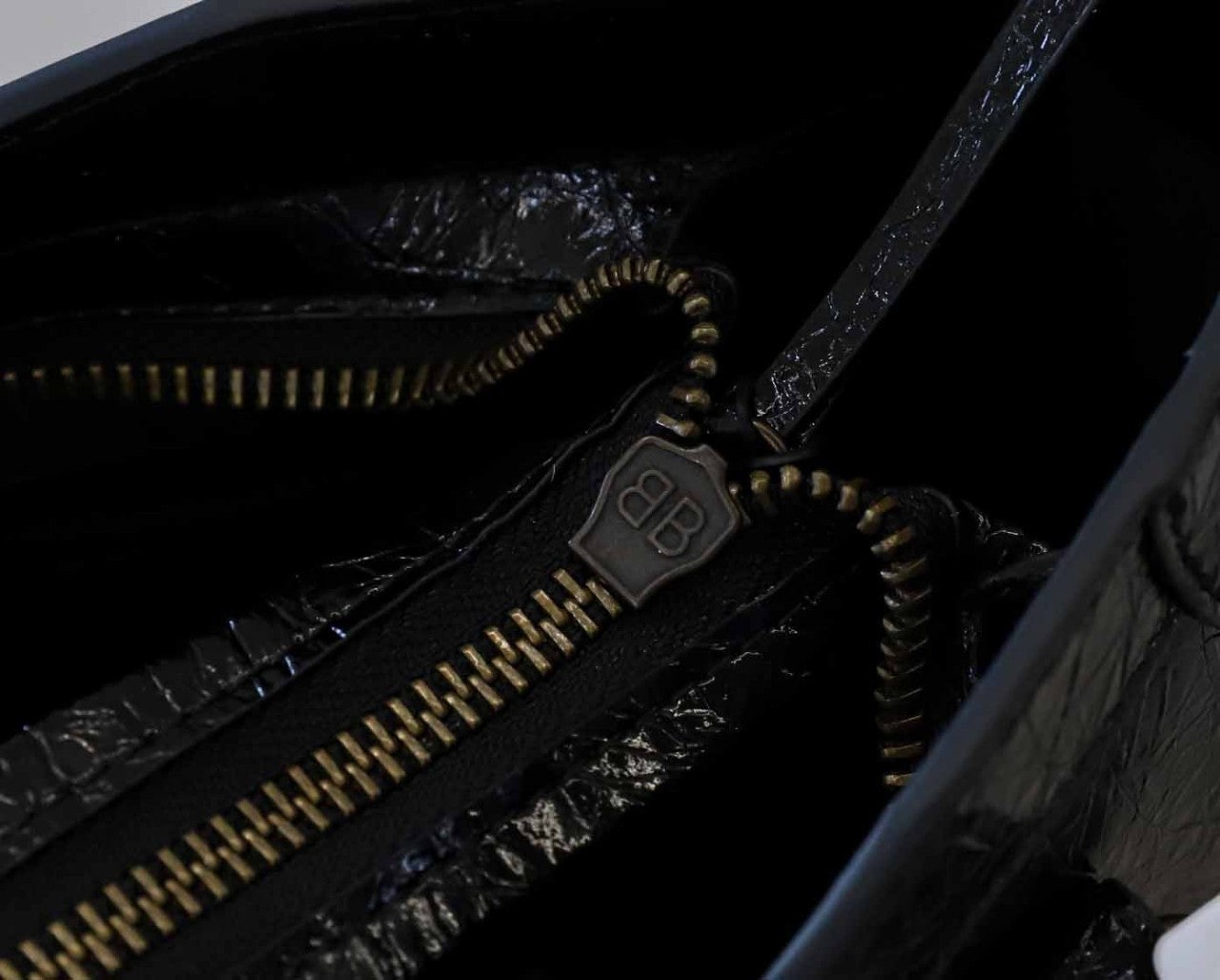 2_f9hUd018svc1j5wk9m0lu3vn_ew4xzd.jpg 2_f9hUd018svc1j5wk9m0lu3vn_ew4xzd.jpg