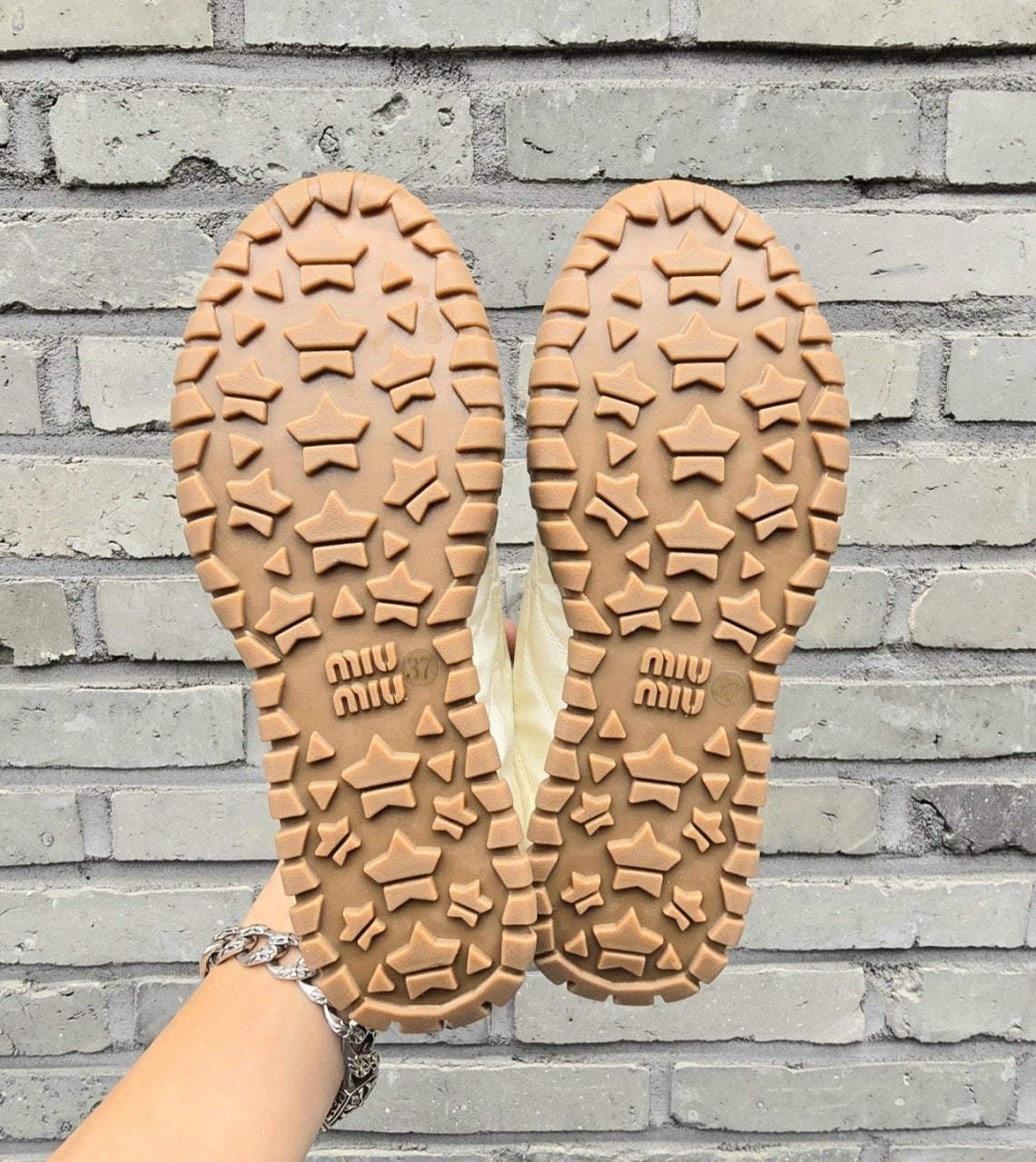 8_igfUd018svc8igqec5qurzy_413zjm.jpg 8_igfUd018svc8igqec5qurzy_413zjm.jpg