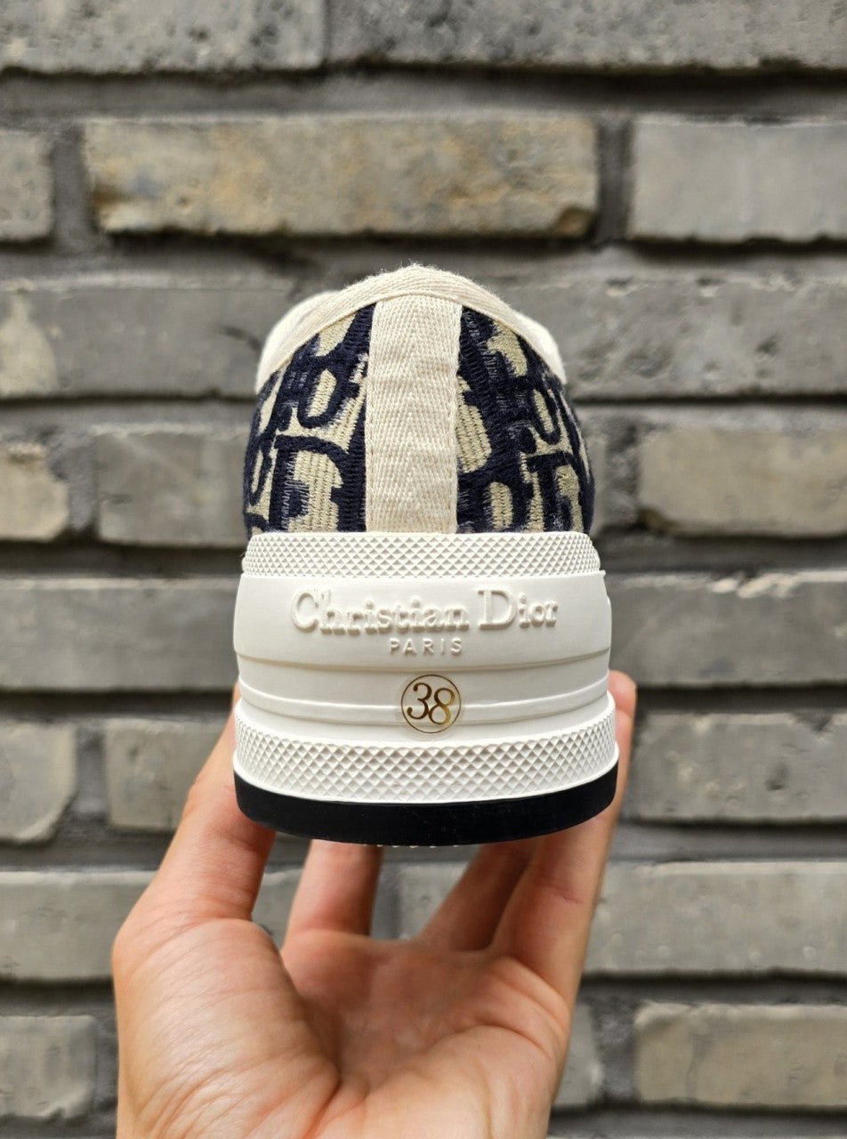 e_4fgUd018svc1j3x26psflfya_413zjm.jpg e_4fgUd018svc1j3x26psflfya_413zjm.jpg