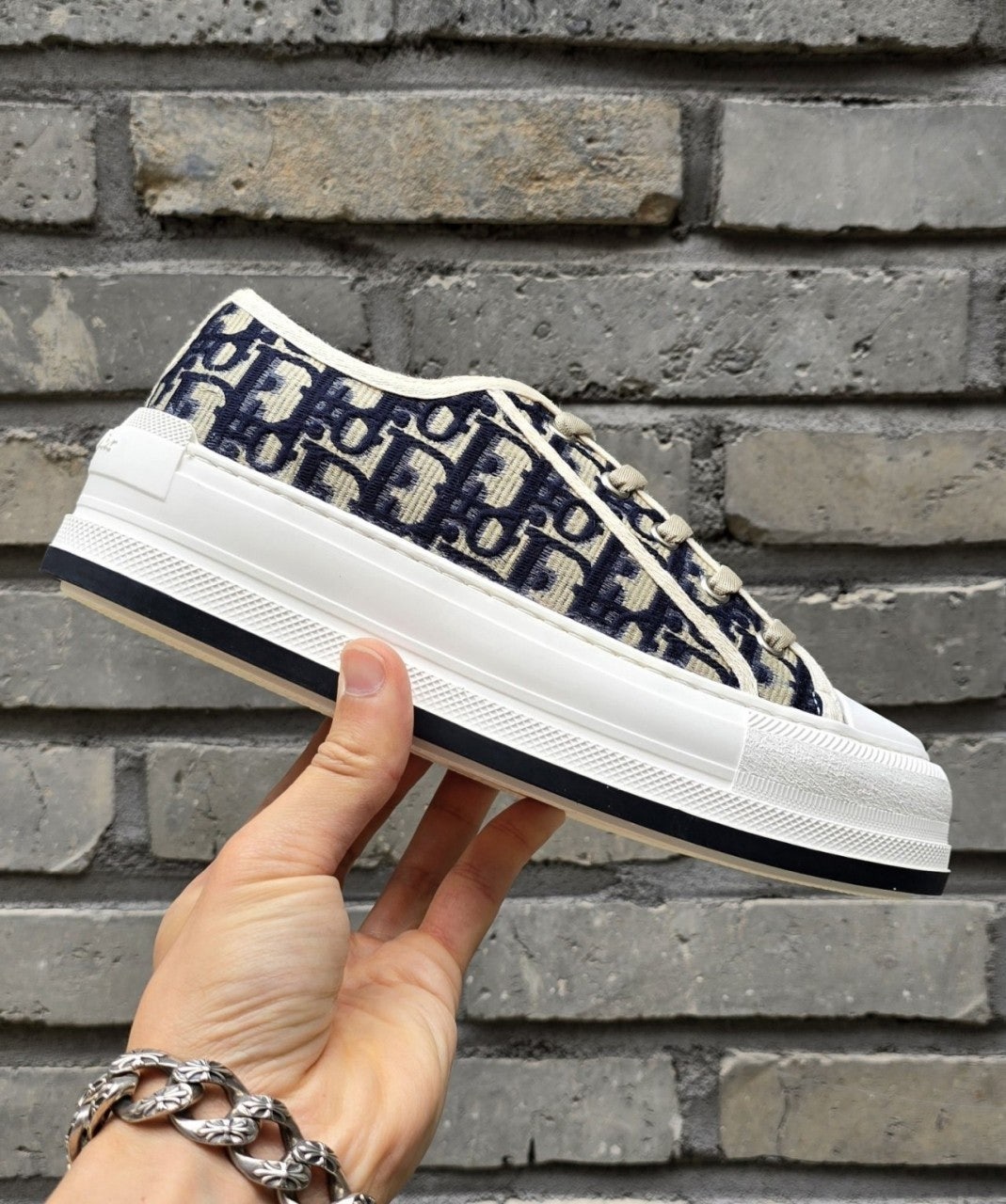 e_0fgUd018svcifxu8q9yern5_413zjm.jpg e_0fgUd018svcifxu8q9yern5_413zjm.jpg