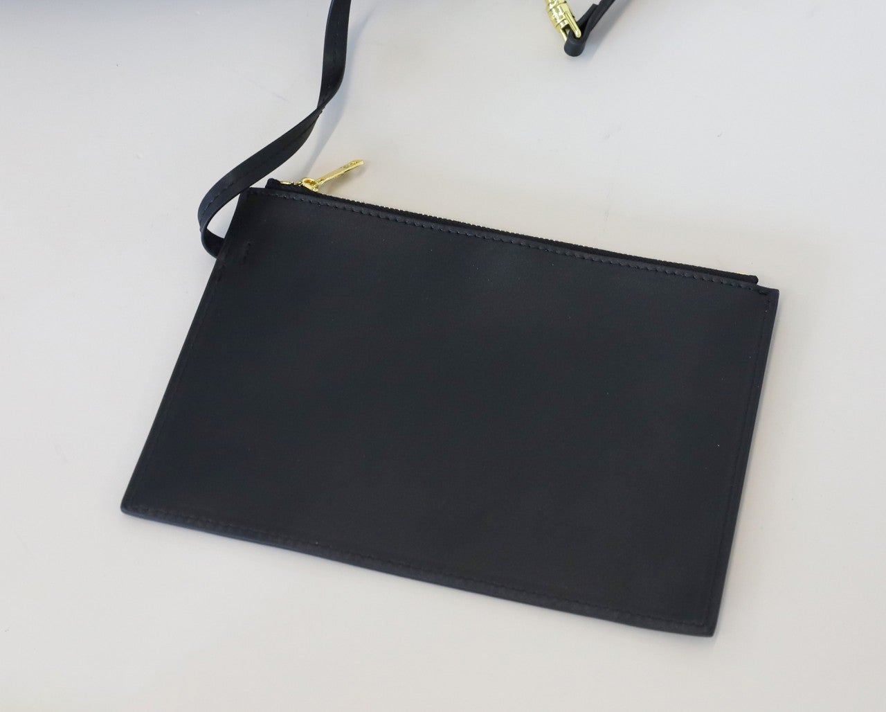 a_2j1Ud018svc165nmx2pabboj_ew4xzd.jpg
