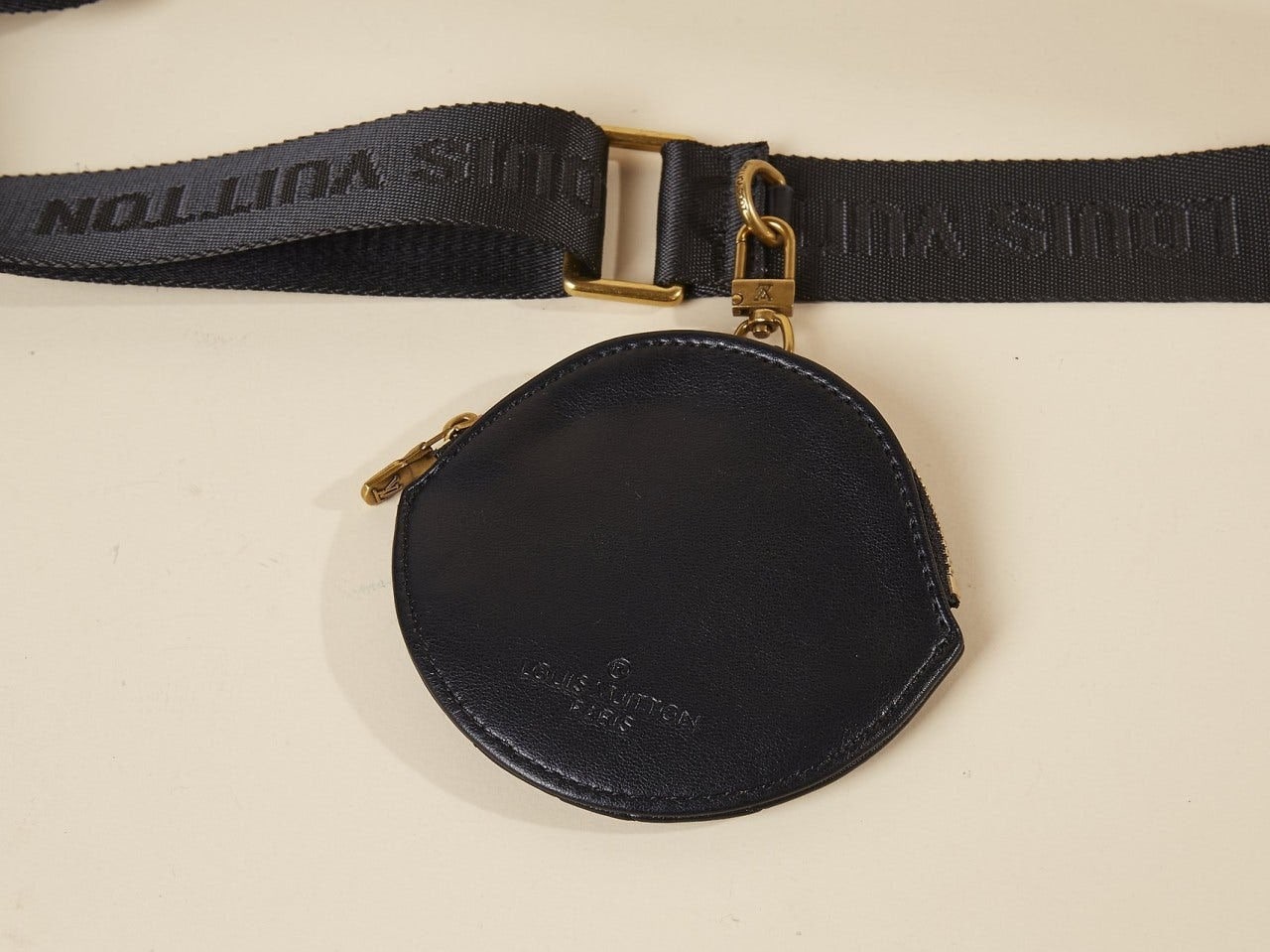 j_jd4Ud018svc1g93ztb5kvp7c_413zjm.jpg