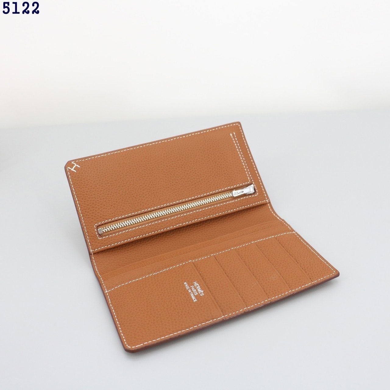 j_921Ud018svc1sppd076v4wh4_413zjm.jpg