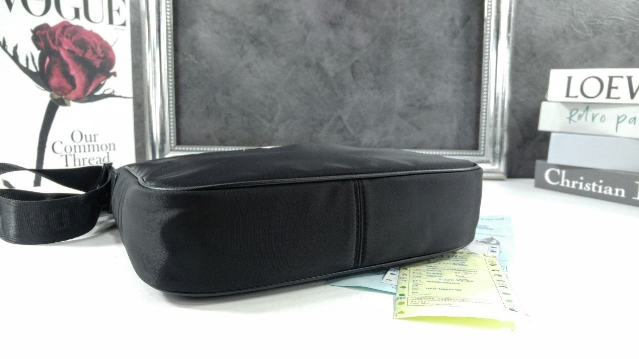 7_4cgUd018svc1vrz684oi8xgy_413zjm.jpg