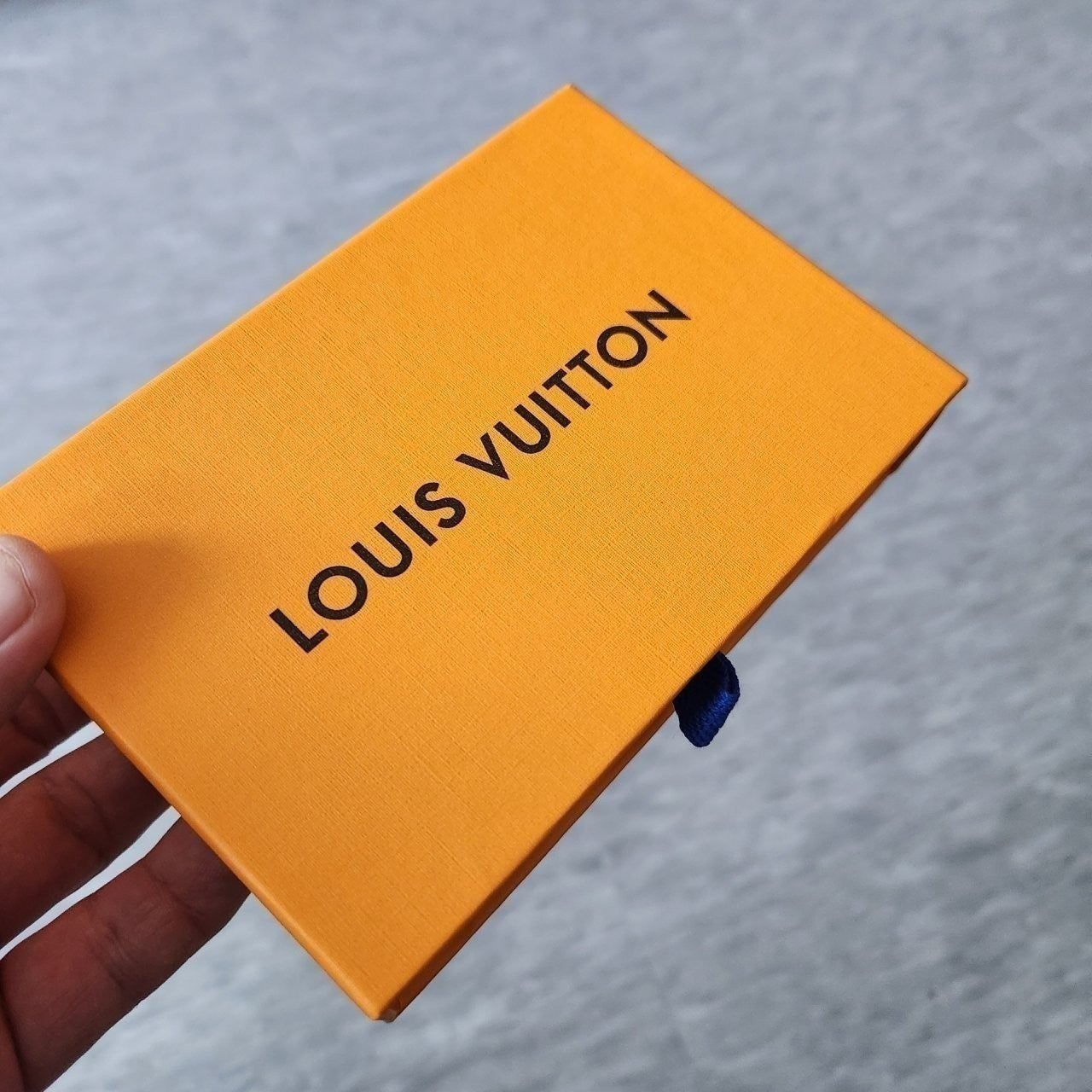 j_14dUd018svc17u73kuzk88vh_413zjm.jpg