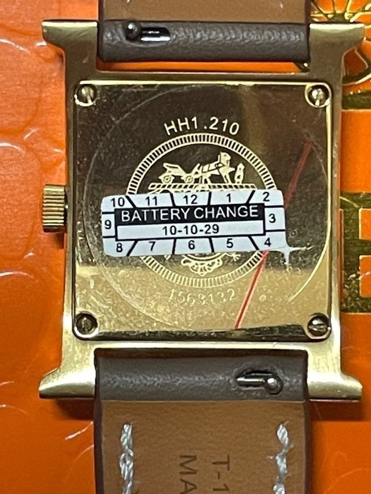 h_i50Ud018svc326c5rkn2vbo_413zjm.jpg