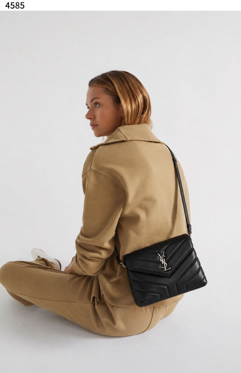 8_71hUd018svcoz40x9owg1i7_evzsoc.jpg