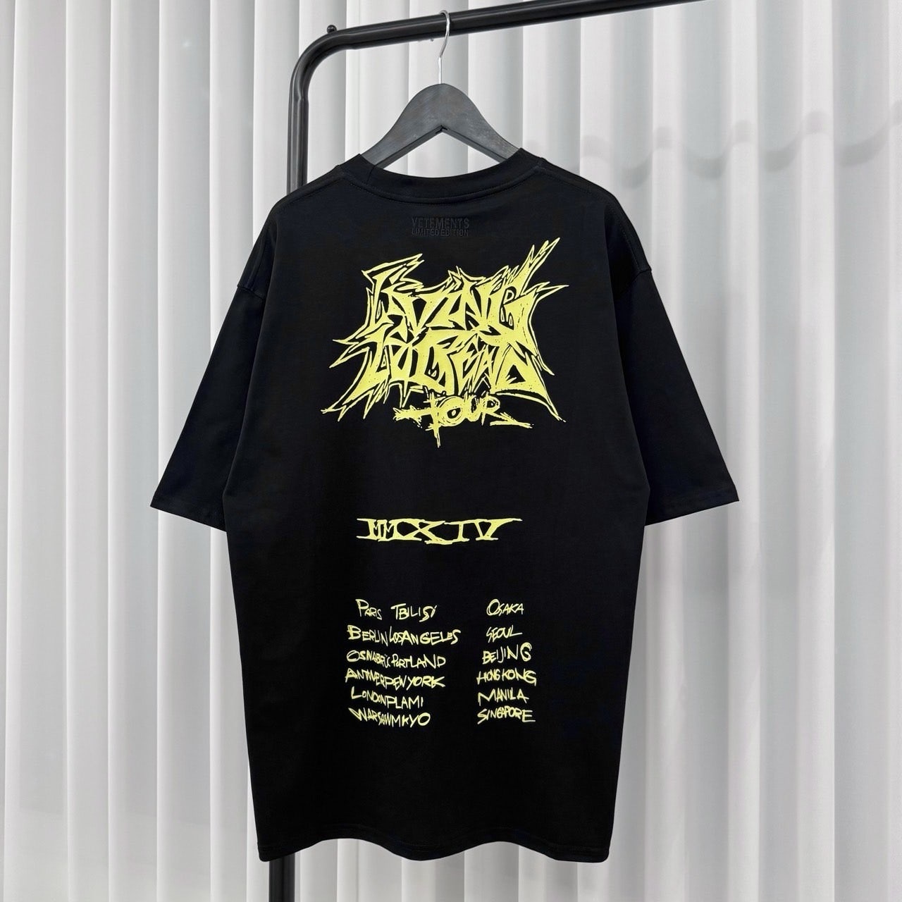 4_a62Ud018svchyofamymkr7b_mvdii.jpg