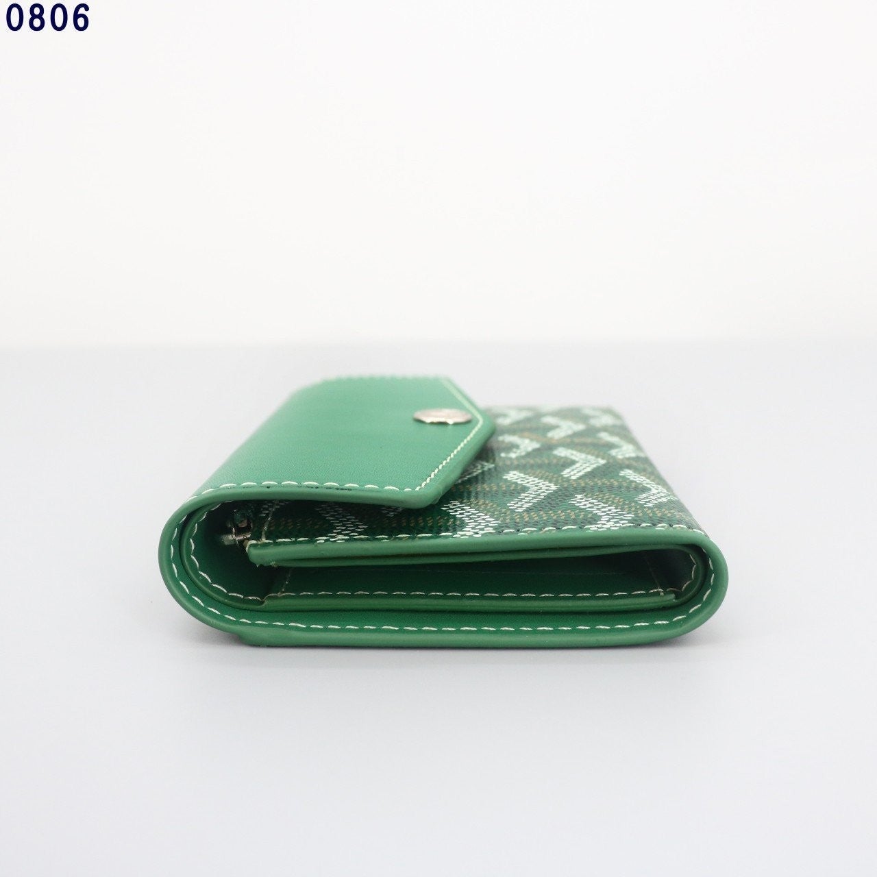 2_943Ud018svc1n7o0huv6etkr_413zjm.jpg