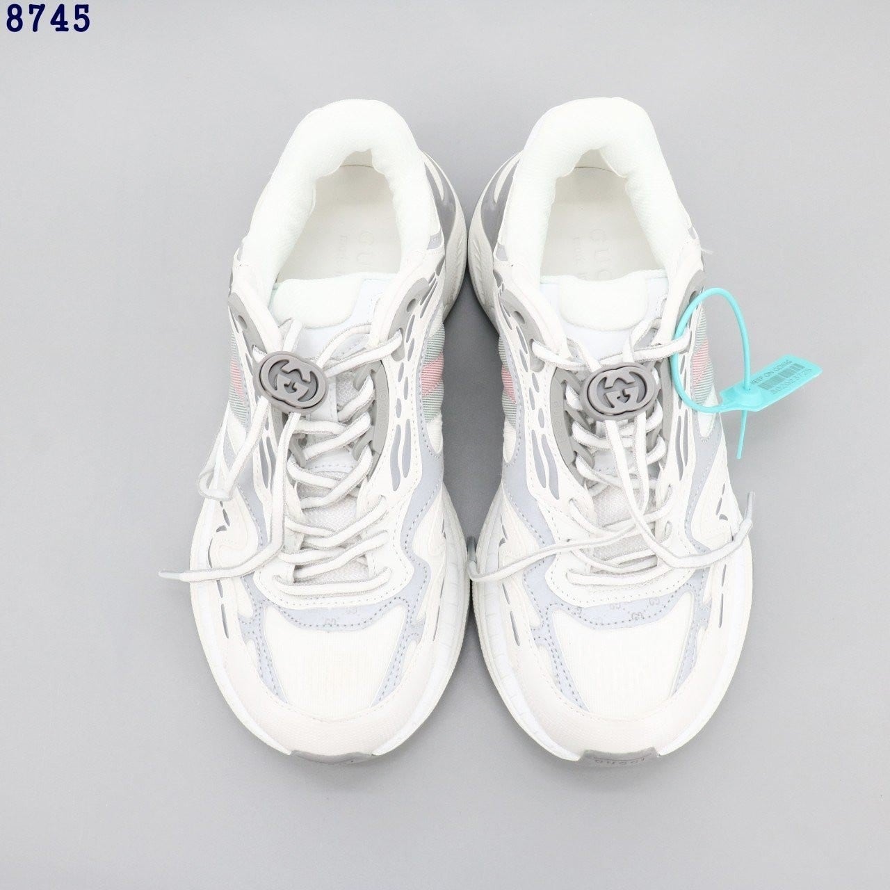 a_588Ud018svc1efhrl8qq0r9a_413zjm.jpg