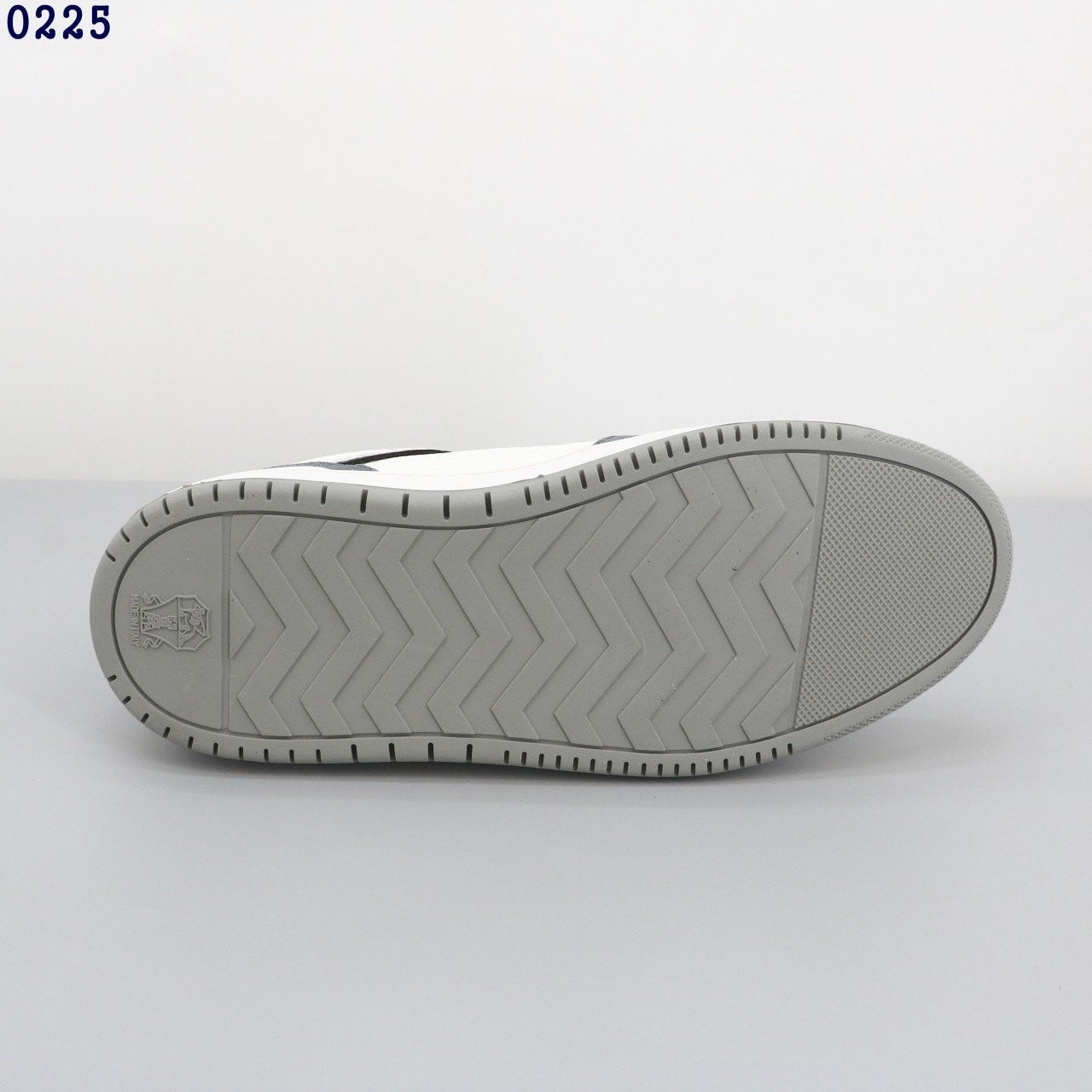 9_18aUd018svc1xr384cj9qx6b_413zjm.jpg
