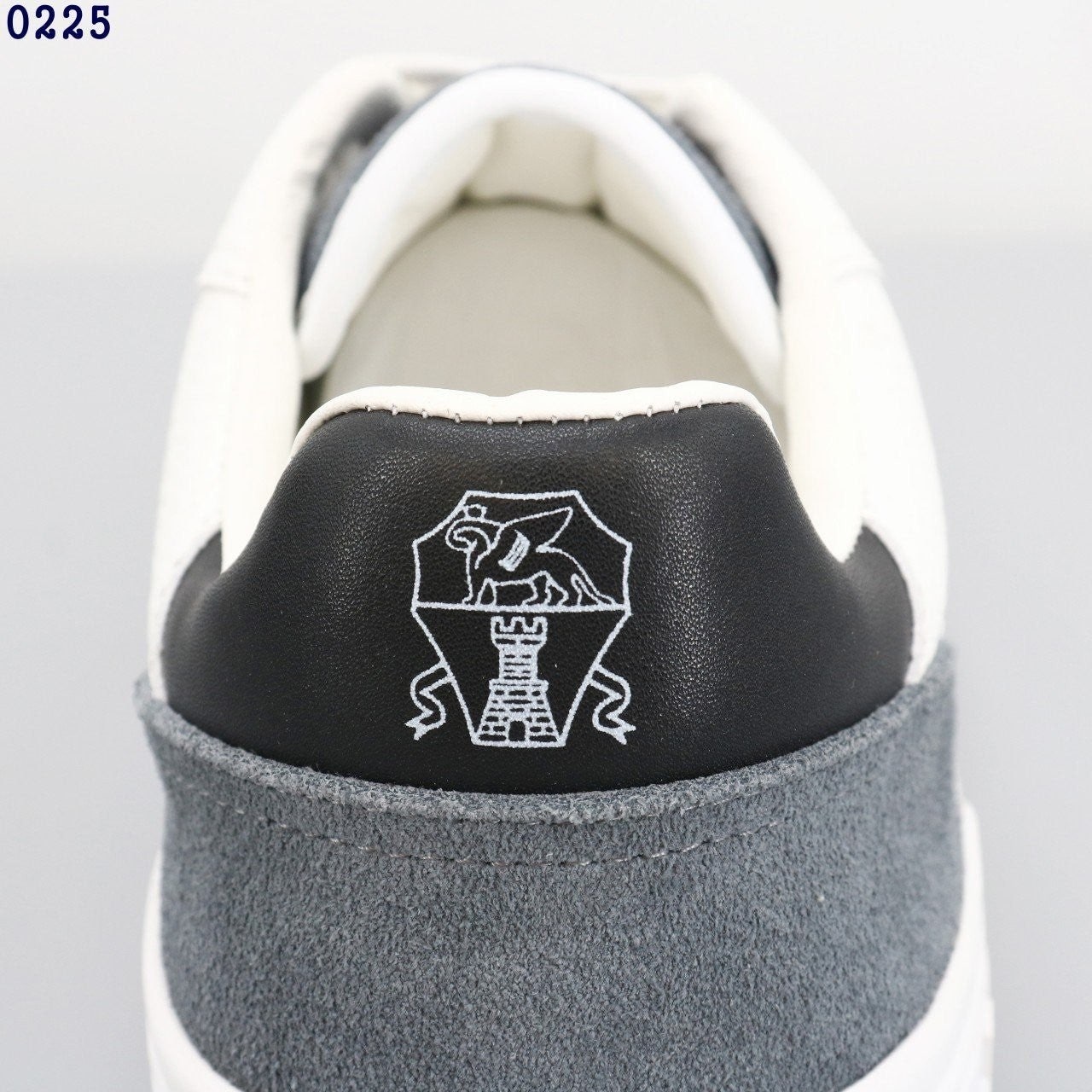 9_28aUd018svcl6kfz8y8kjsn_413zjm.jpg