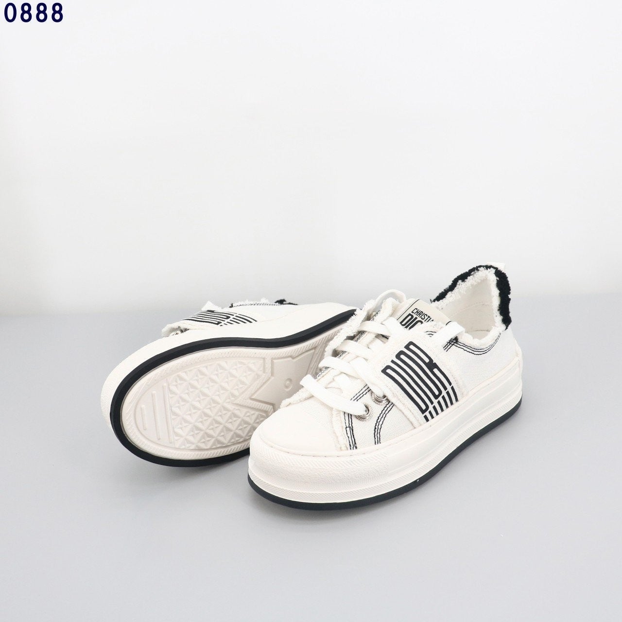 9_889Ud018svc127cgqis6teb9_413zjm.jpg