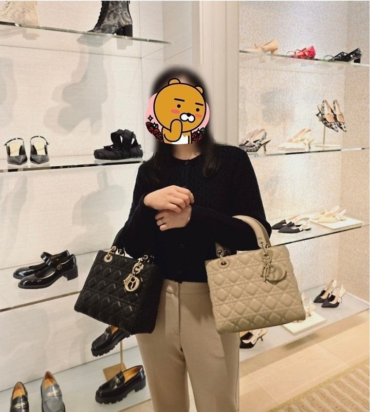 f_e74Ud018svc43vbgo9nakol_413zjm.jpg