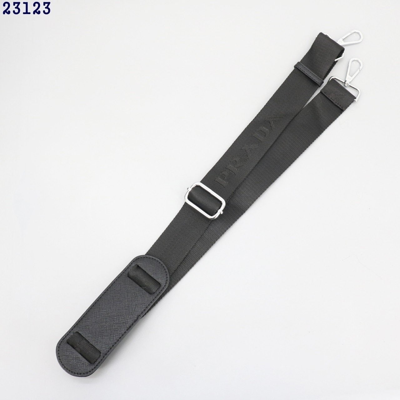 a_5b3Ud018svc11byaarvuofnw_413zjm.jpg