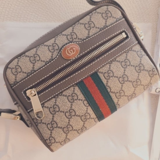 j_f5bUd018svc1q1nwsxm38qv1_uebtiq.jpg