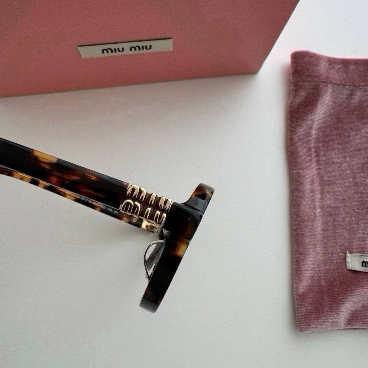 i_c8cUd018svc1j4a5lgxndugo_dw27ue.jpg