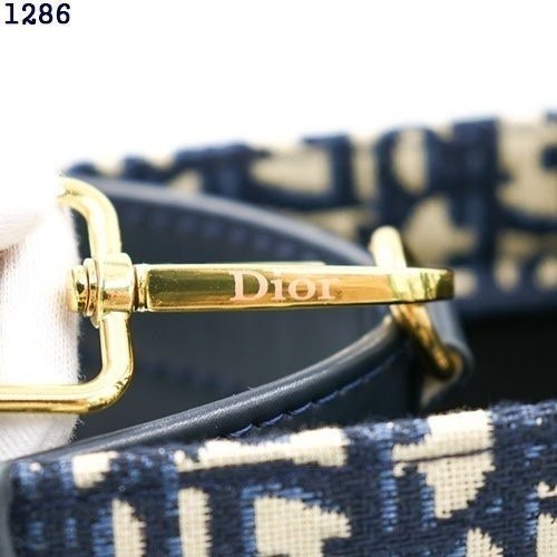 9_g99Ud018svc1s23hk2tze38g_413zjm.jpg