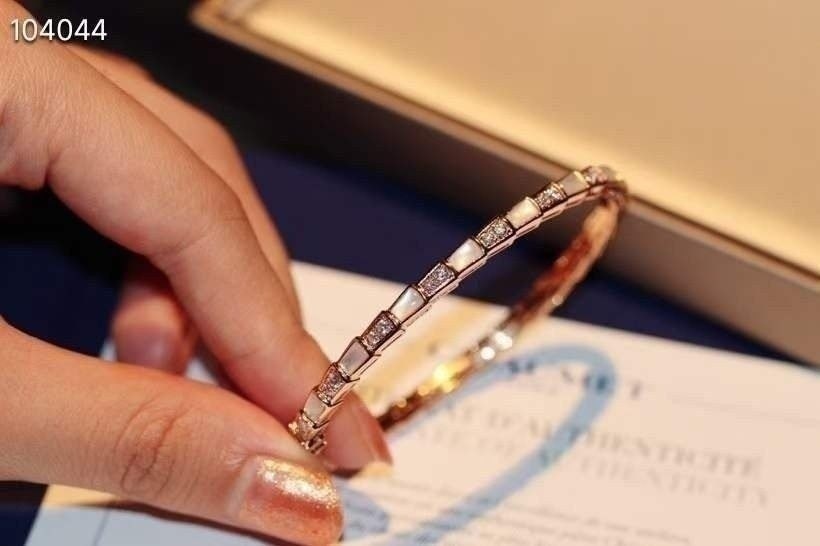 b_d5jUd018svc1oxhui118wc1f_413zjm.jpg
