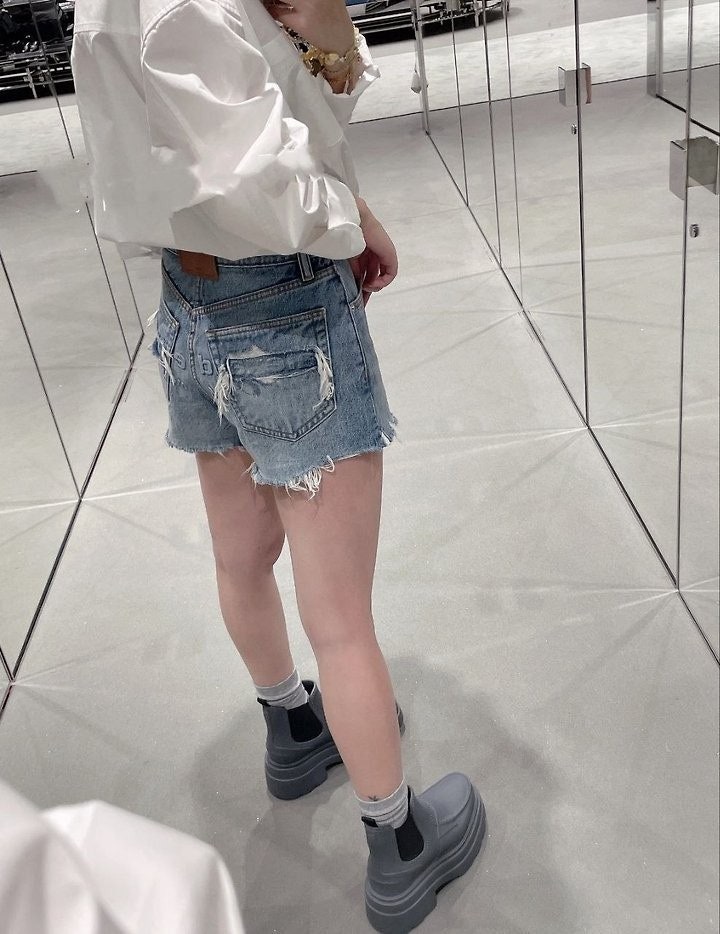 e_ig4Ud018svcu4sjl7f4g2ye_4144s3.jpg