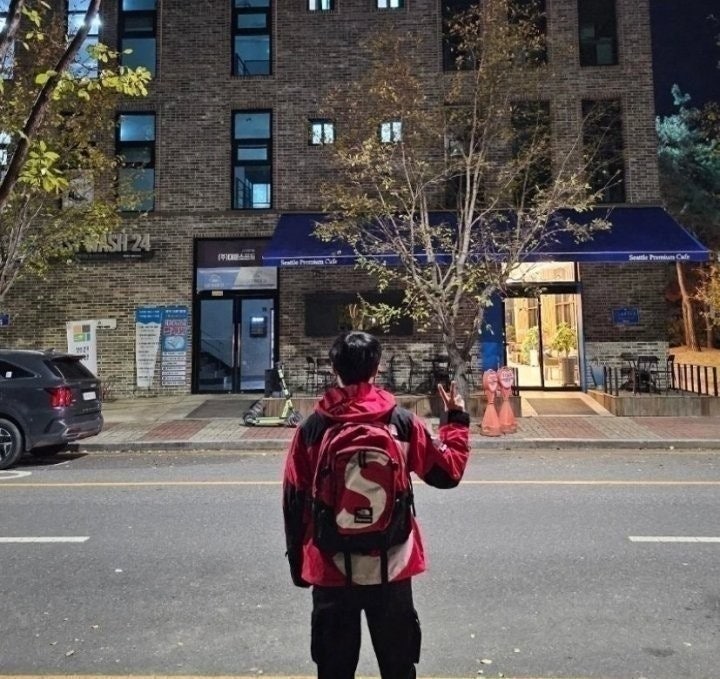 g_9haUd018svc1bsysimqhl55e_413zjm.jpg