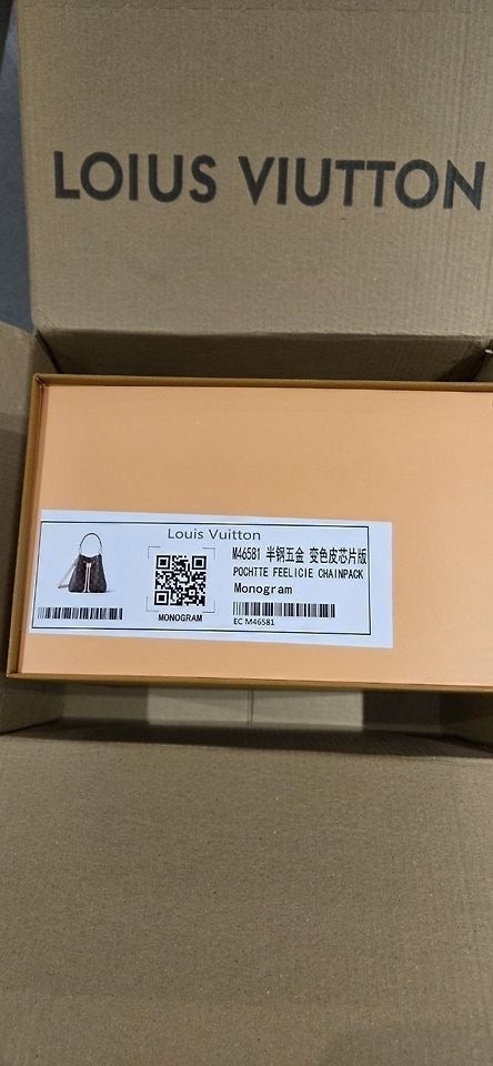 a_929Ud018svc1qiw1zt89em0b_413zjm.jpg