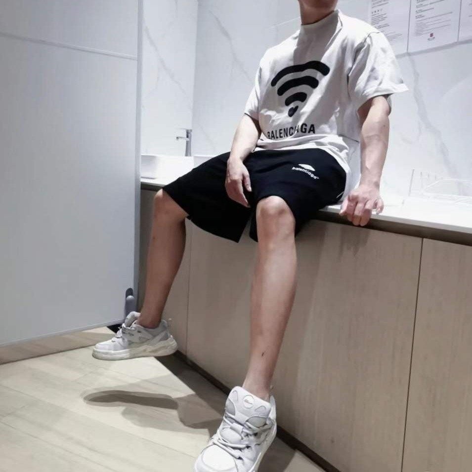 3_ajgUd018svc170evm5c1pj0o_11yq2u.jpg