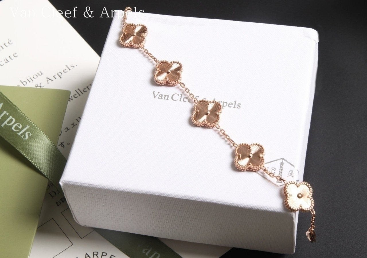 a_a5iUd018svcbk8pjrch925w_413zjm.jpg
