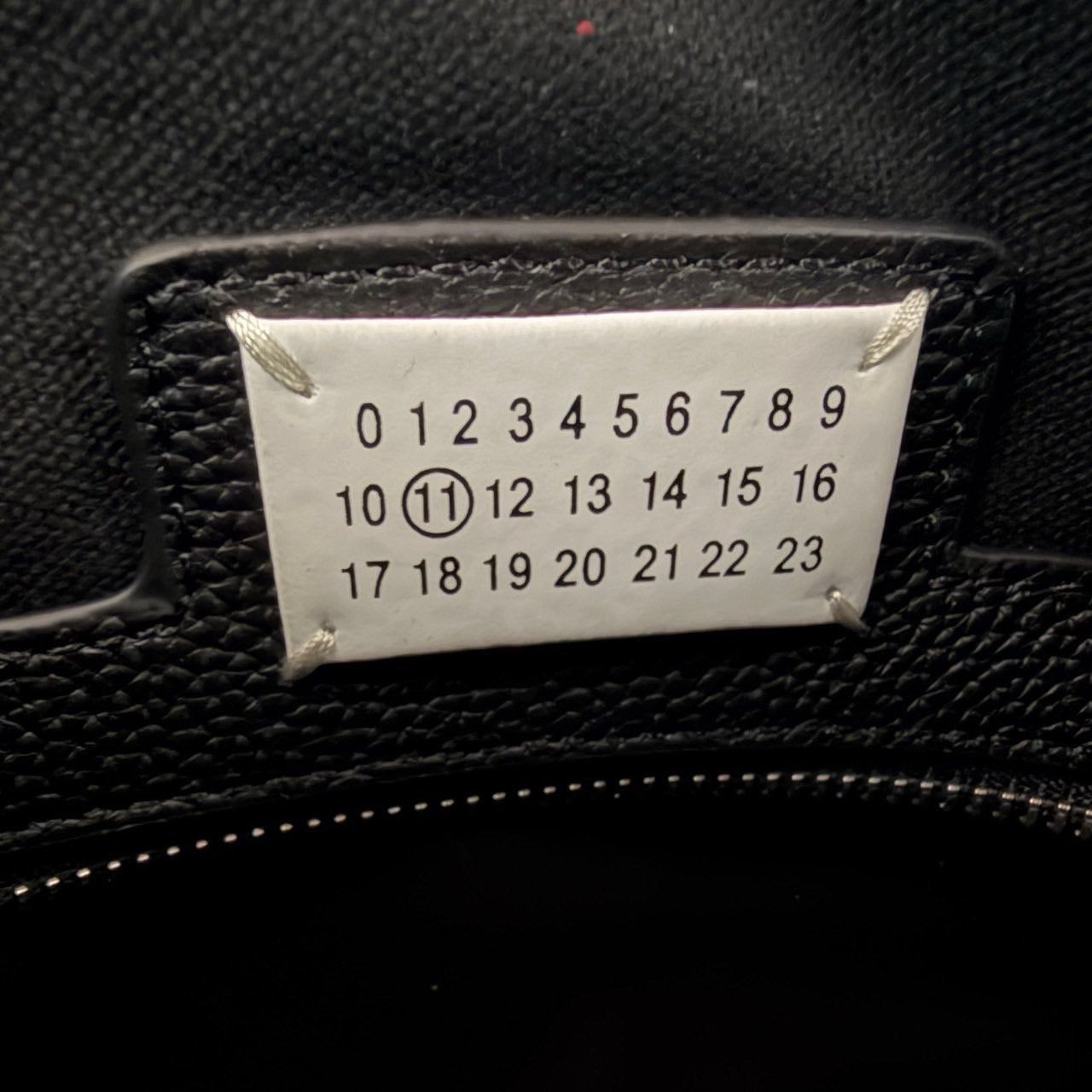 0_ac8Ud018svc124fe6tablzj8_dw27ue.jpg