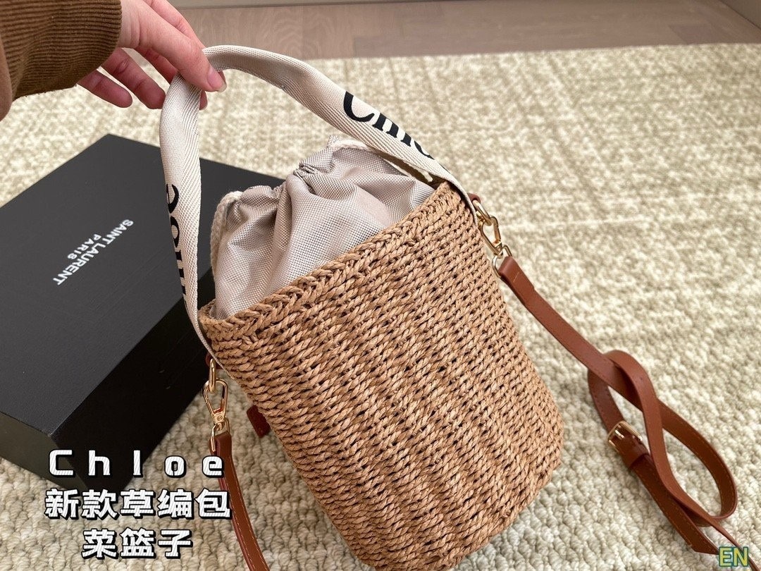 5_13cUd018svc18jqyzyex0ydr_413zjm.jpg