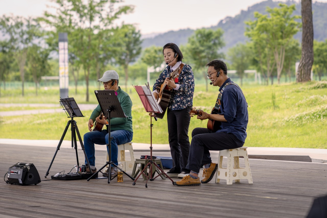 band images