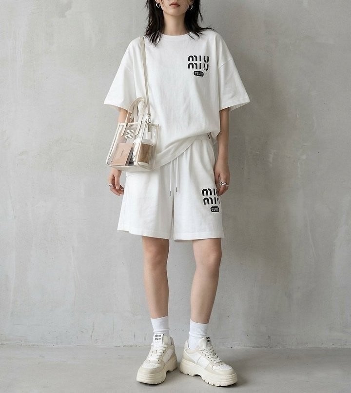 i_fgjUd018svc1vr1v3n42tudd_4144s3.jpg