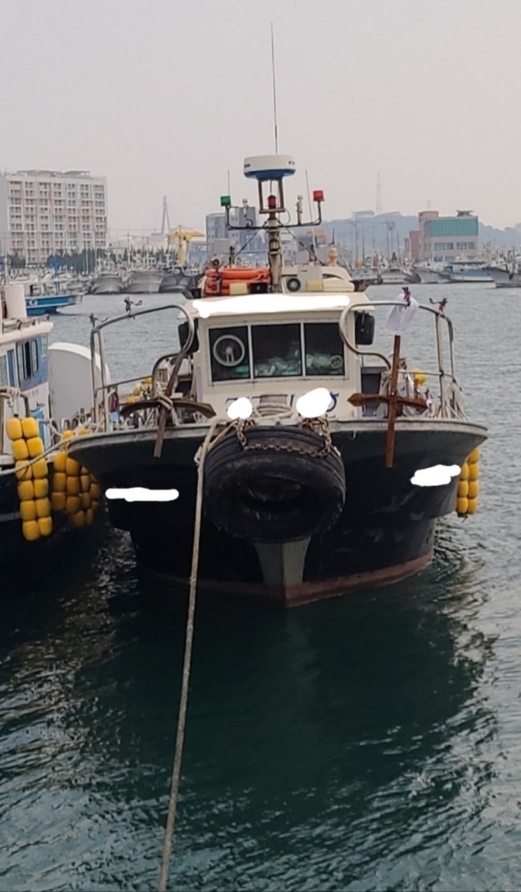 전남 5.85톤 연안복합허가 낚시어선 판매합니다.
